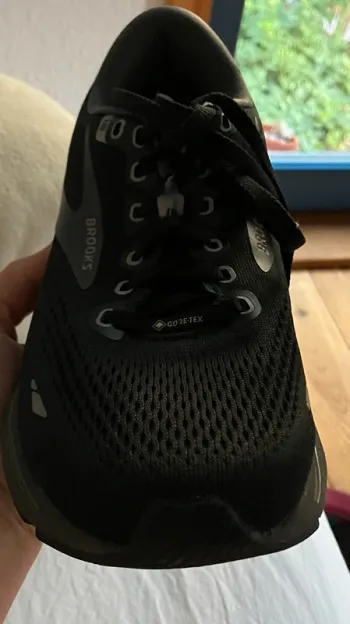 Used Brooks Sneaker bike — image 3 of 5