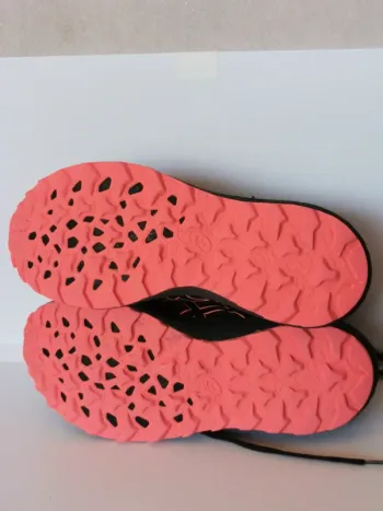 Asics Gel Gore-Tex bike usato — immagine 6 di 7