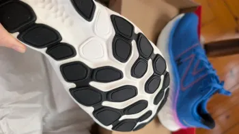 Gebrauchtes New Balance Fresh Foam X More V4 bike — Bild 5 von 7