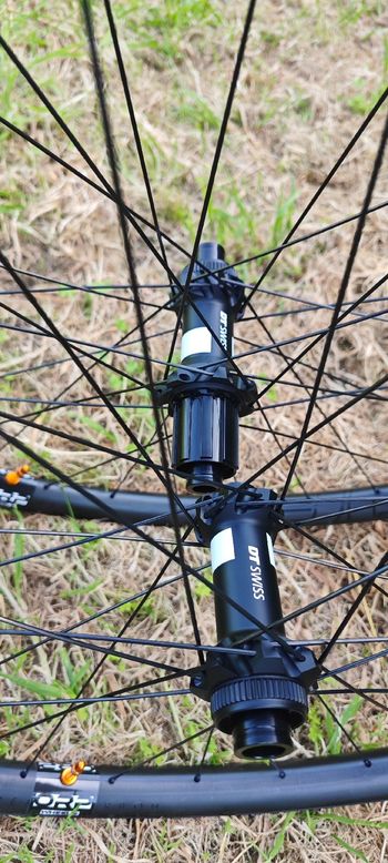 Used Dt Swiss Nextie Omega Supreme 2026 bike — image 3 of 9