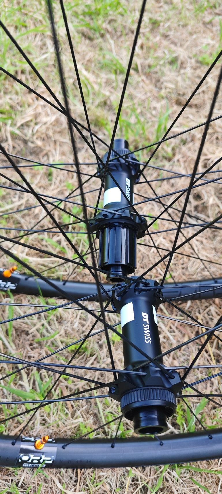 Used Dt Swiss Nextie Omega Supreme 2026 bike — image 3 of 9