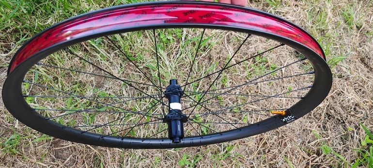 Used Dt Swiss Nextie Omega Supreme 2026 bike — image 5 of 9