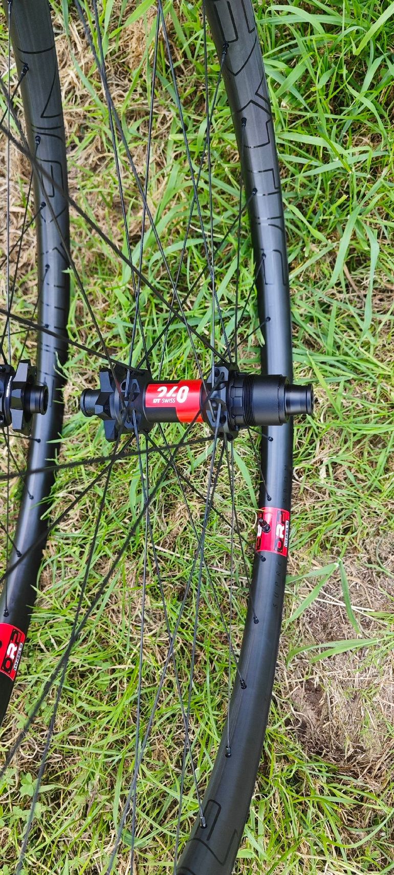 Used Dt Swiss Nextie Omega Supreme 2026 bike — image 10 of 10