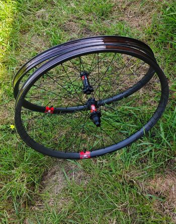 Used Dt Swiss Nextie Omega Supreme 2026 bike — image 4 of 10