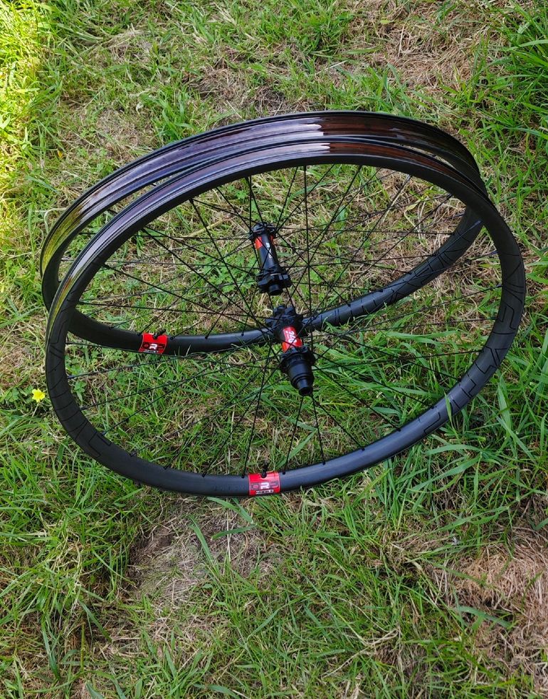 Used Dt Swiss Nextie Omega Supreme 2026 bike — image 4 of 10