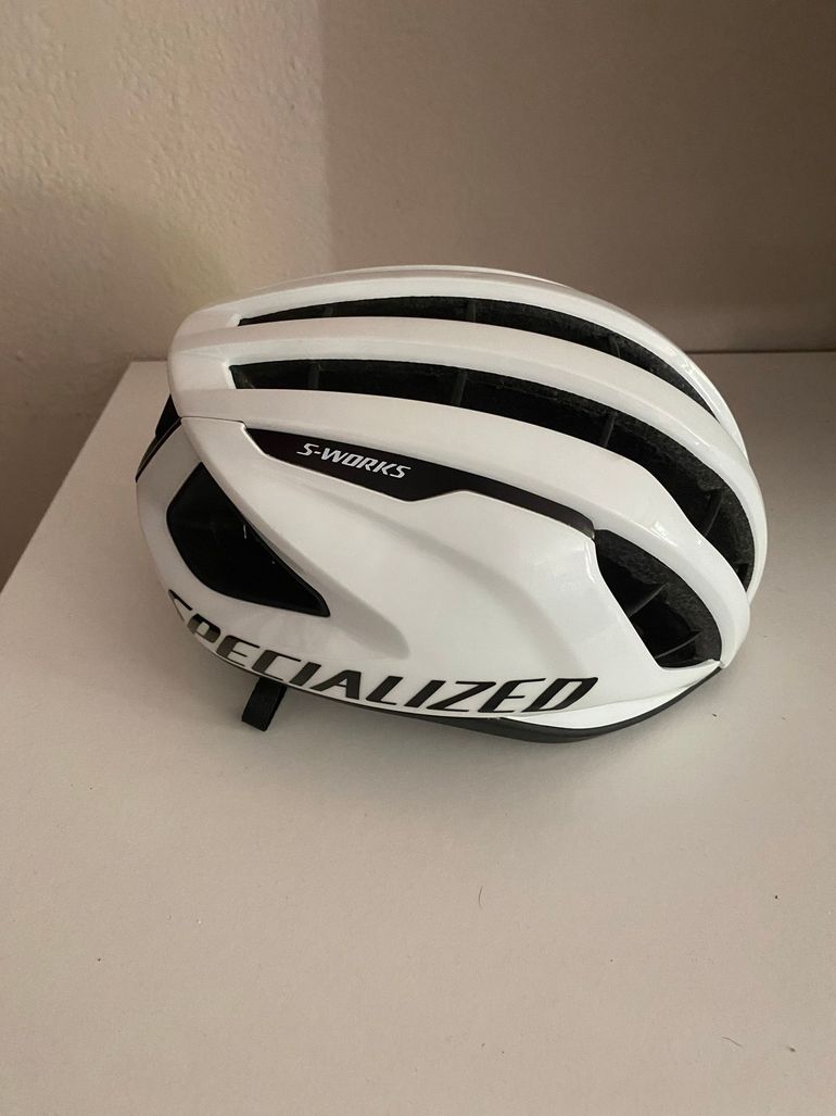 Used Specialized prevail 3 bike — image 2 of 5