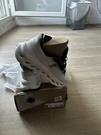 Gebrauchtes On Running shoes size 44 bike — Bild 5 von 5