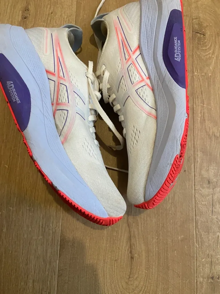 Tweedehands Asics Kayano 32 Tokyo bike — afbeelding 3 van 7
