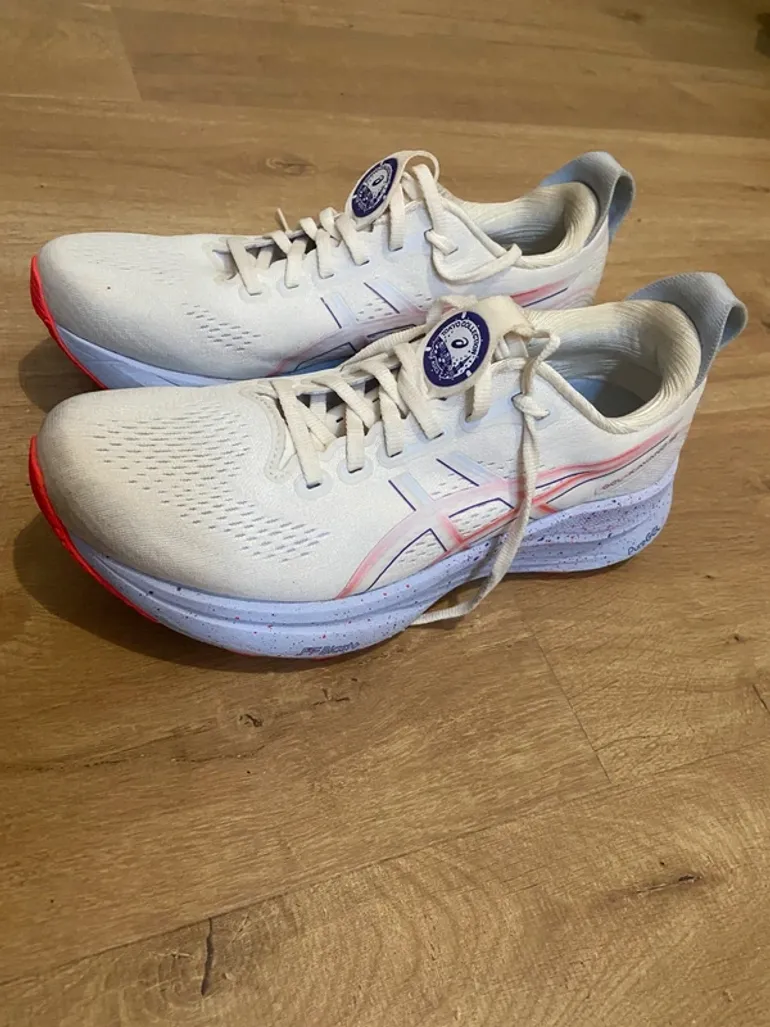 Tweedehands Asics Kayano 32 Tokyo bike — afbeelding 2 van 7