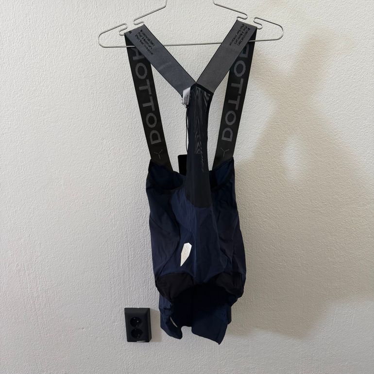 Used Q36.5 Dottore PRO Bib Shorts L// NEW!! 50% OFF!! 2026 bike — image 2 of 2