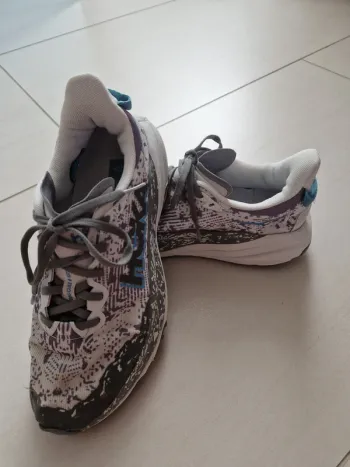 Tweedehands Hoka Schuhe bike — afbeelding 4 van 5
