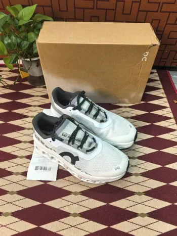Použité On Running Shoes bike — obrázek 2 z 8