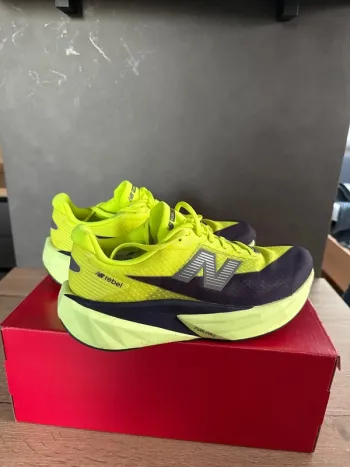 New Balance FuelCell Rebel v5 bike de segunda mano — imagen 3 de 7