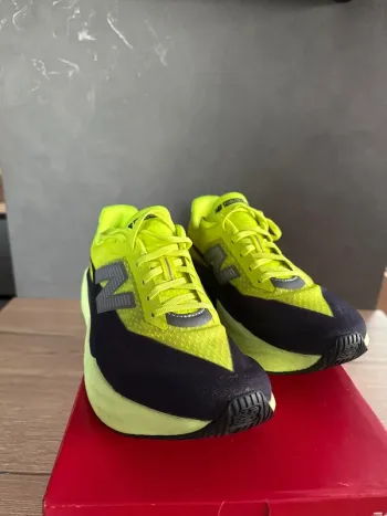 New Balance FuelCell Rebel v5 bike de segunda mano — imagen 2 de 7