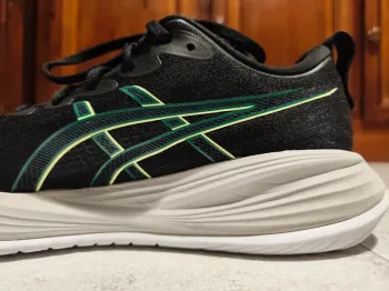 Gebrauchtes Asics Gel-Cumulus 27 2025 bike — Bild 7 von 15