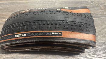 Used Hutchinson Caracal Race TLR 40 - 622 2025 bike — image 2 of 2