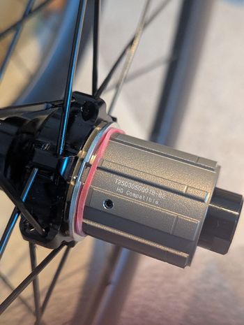 Used Novatec R6 LRS 700c HG Wheelset bike — image 4 of 8