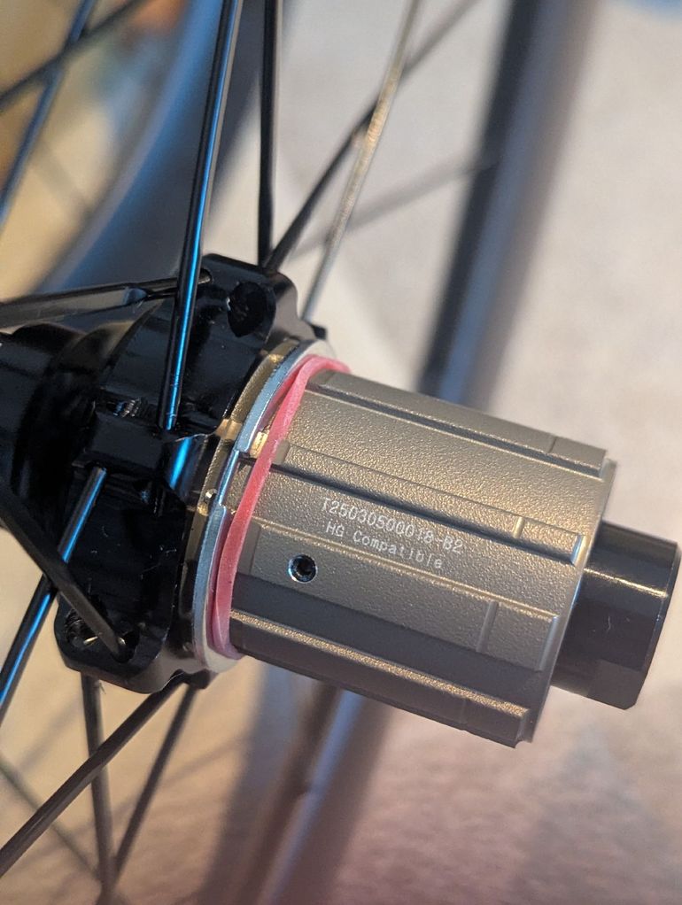 Used Novatec R6 LRS 700c HG Wheelset bike — image 4 of 8