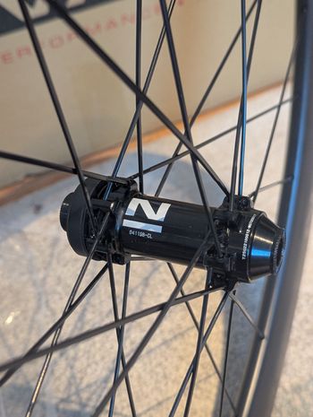 Used Novatec R6 LRS 700c HG Wheelset bike — image 8 of 8