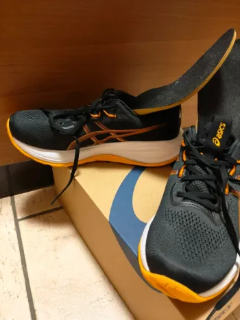 Gebrauchtes Asics Gel-Cumulus 28 bike — Bild 2 von 8