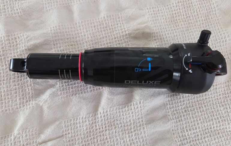 Used RockShox Deluxe Select+ bike — image 2 of 8