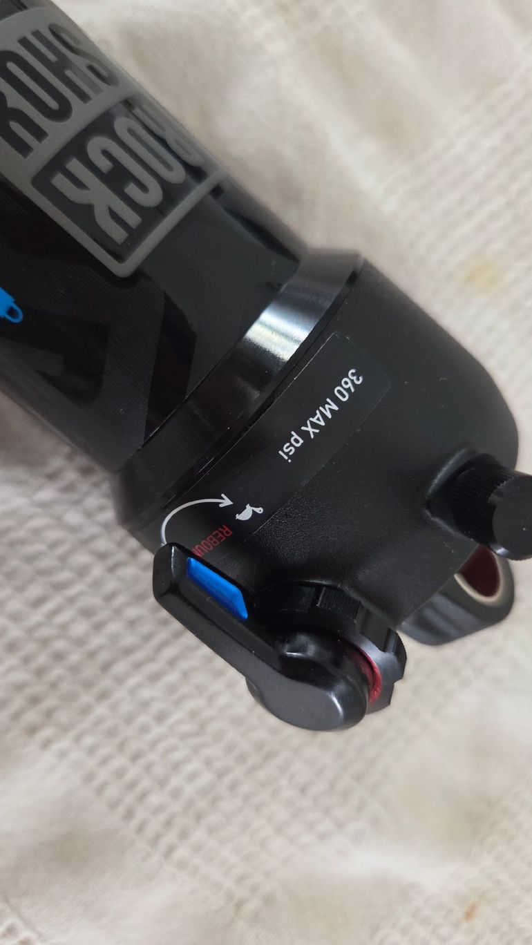 Used RockShox Deluxe Select+ bike — image 4 of 8