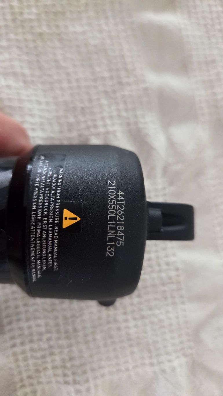 Used RockShox Deluxe Select+ bike — image 6 of 8