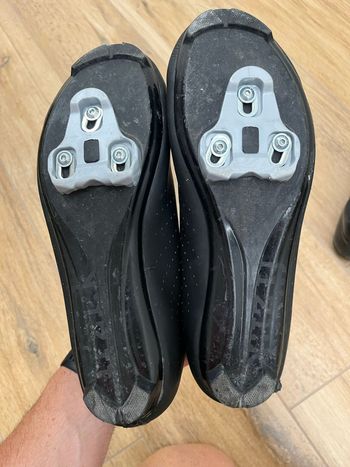 Used Fizik scarpe 2025 bike — image 2 of 3