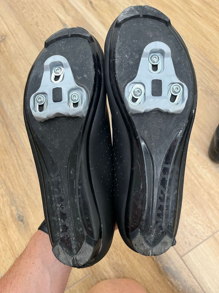 Used Fizik scarpe 2025 bike — image 2 of 3