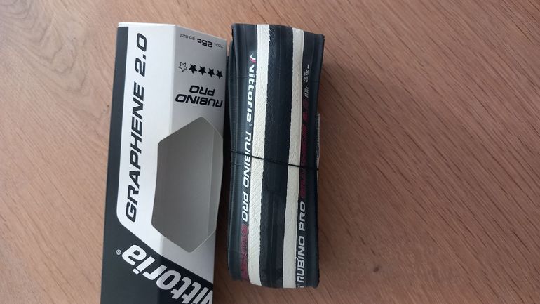 Used Vittoria Rubino Pro G2.0 25c black/white 2026 bike — image 4 of 5