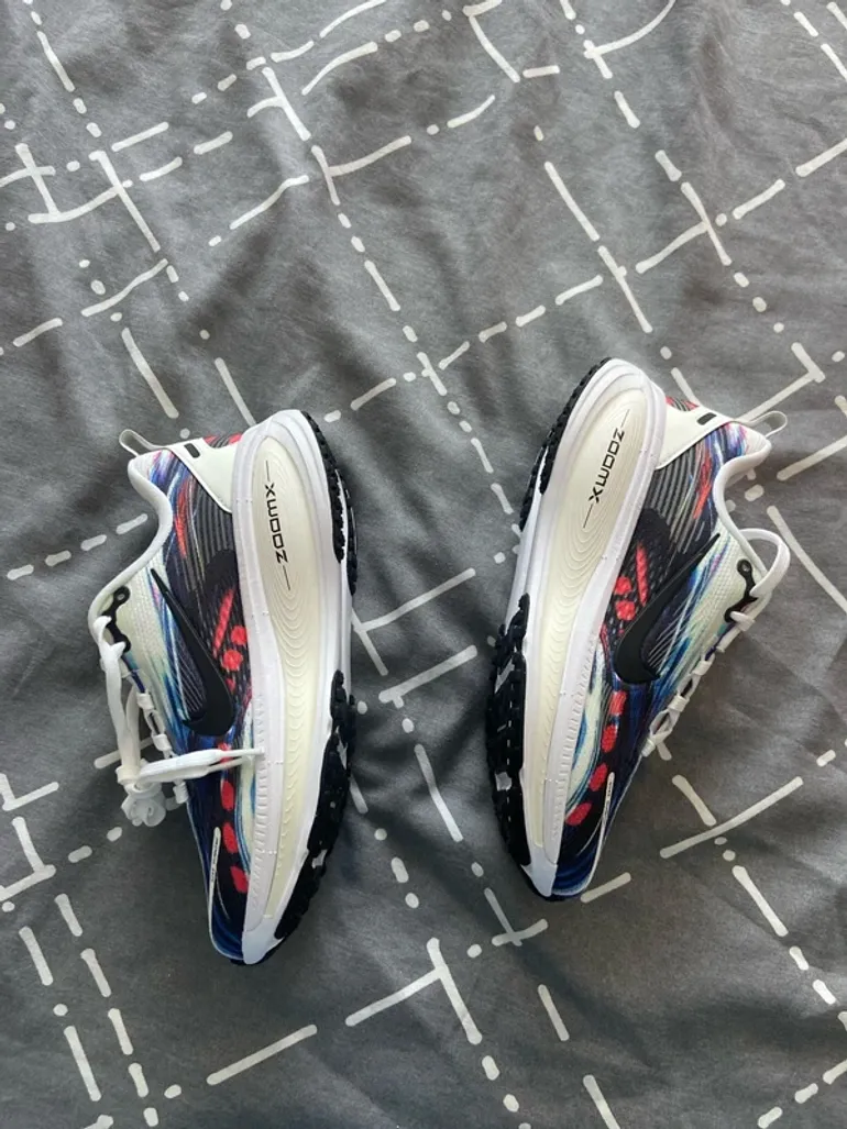 Použité Nike Zoom Vomero 18 SE bike — obrázek 11 z 13