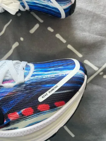 Použité Nike Zoom Vomero 18 SE bike — obrázek 2 z 13