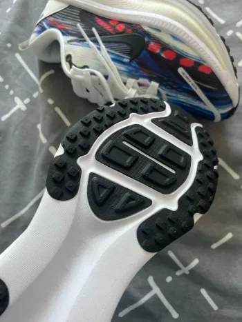 Použité Nike Zoom Vomero 18 SE bike — obrázek 3 z 13