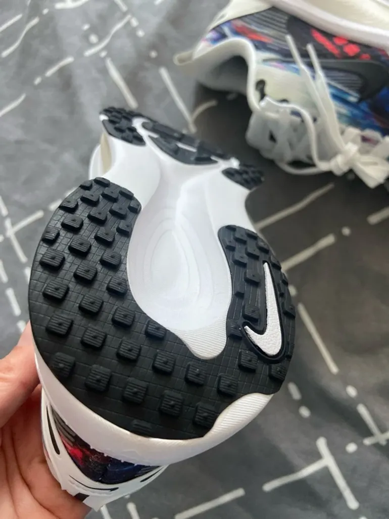 Použité Nike Zoom Vomero 18 SE bike — obrázek 4 z 13