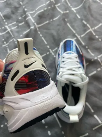 Použité Nike Zoom Vomero 18 SE bike — obrázek 7 z 13