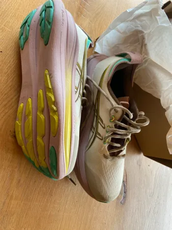 Tweedehands Asics Gel-Nimbus 28 TR bike — afbeelding 5 van 8