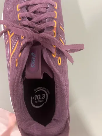 Tweedehands Asics Gel Kayano 32 bike — afbeelding 2 van 3