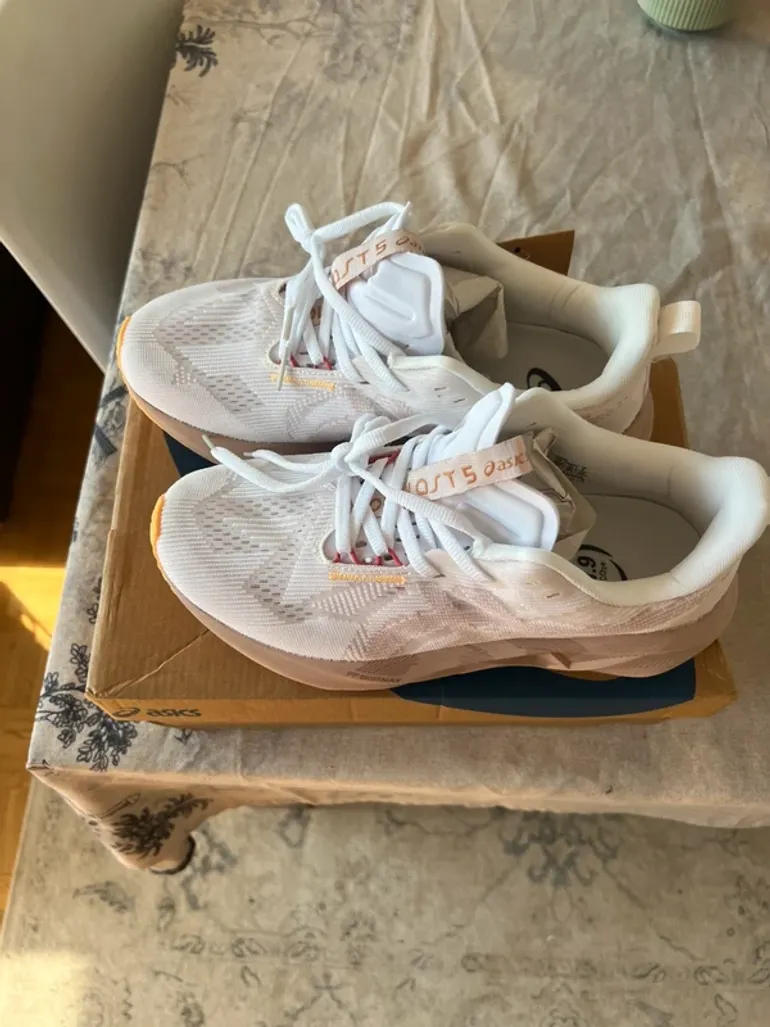Asics Novablast 5 bike de segunda mano — imagen 2 de 7