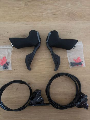 Shimano GRX RX825 12-speed Brake Set 2026 bike d'occasion — image 2 sur 5