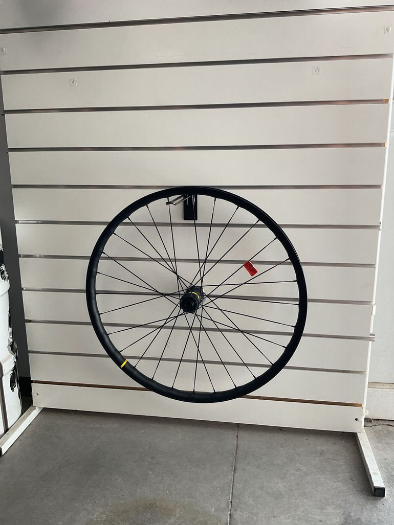 Mavic E-XA30 Elite 27, 5" Wheelset 2023 bike d'occasion — image 1 sur 7