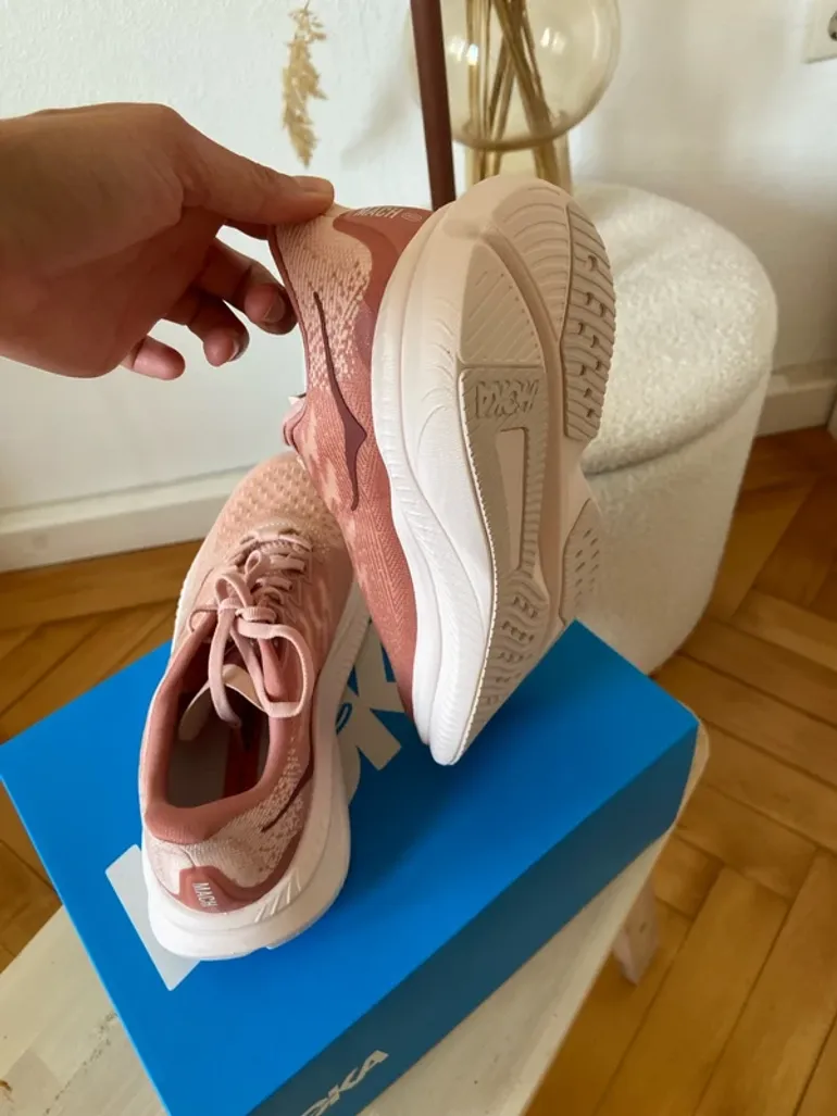 Hoka Mach 6 bike d'occasion — image 4 sur 6