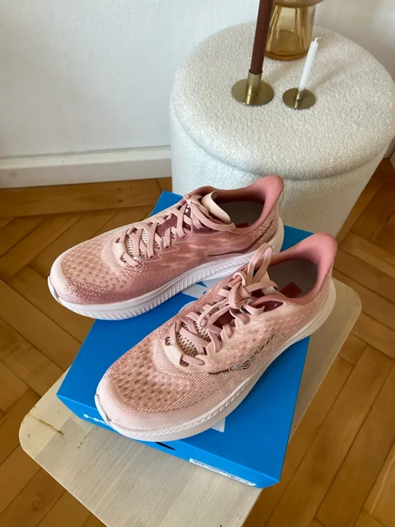 Hoka Mach 6 bike d'occasion — image 2 sur 6