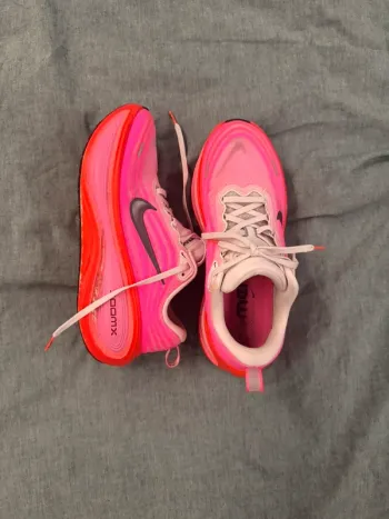 Gebrauchtes Orange ZoomX Invincible Run Flyknit 3 bike