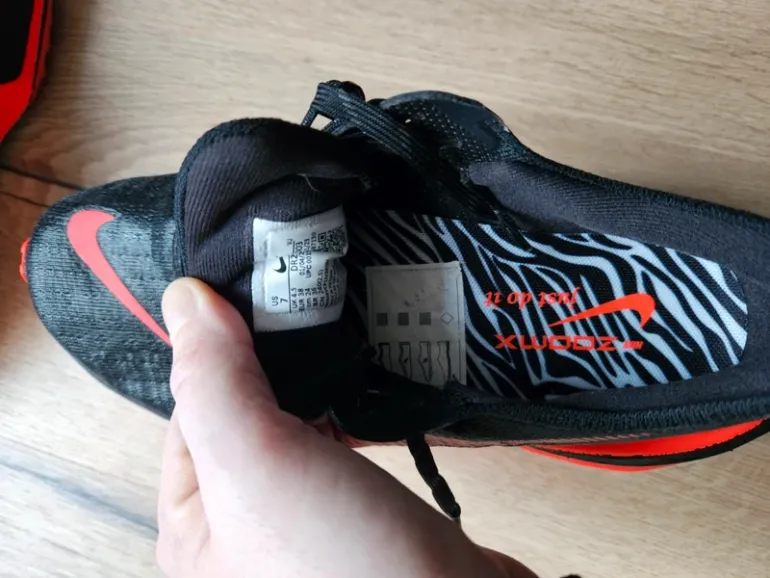 Použité Nike ZoomX Invincible Run 3 bike — obrázek 8 z 8