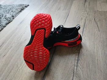Použité Nike ZoomX Invincible Run 3 bike
