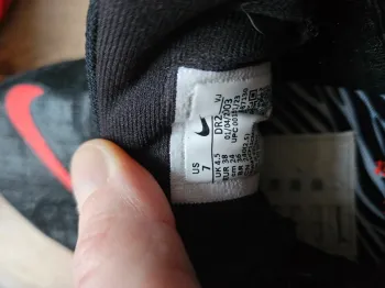 Použité Nike ZoomX Invincible Run 3 bike — obrázek 7 z 8