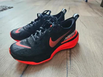 Použité Nike ZoomX Invincible Run 3 bike — obrázek 2 z 8