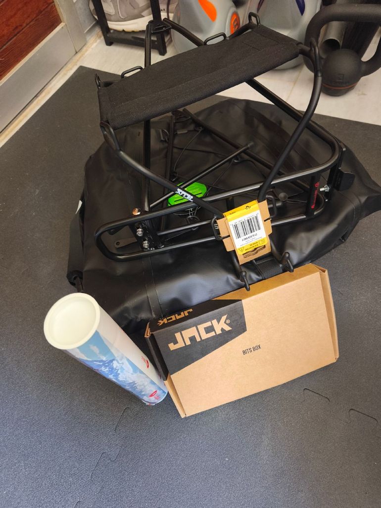 Použité Tubus Vega Rear Rack, Jack the Rack, Rockbross Panniers 2026 bike — obrázek 7 z 7