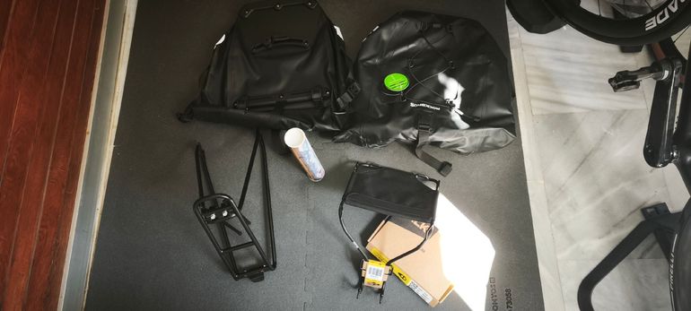 Použité Tubus Vega Rear Rack, Jack the Rack, Rockbross Panniers 2026 bike — obrázek 1 z 7