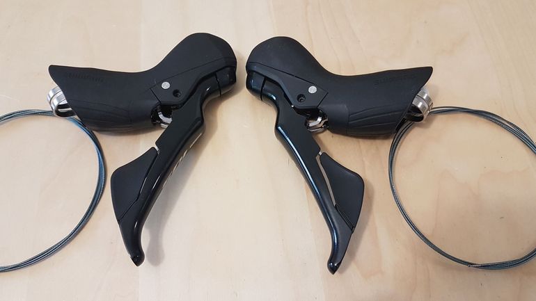 Shimano 105 ST-R7020 2x11S Flatmount bike d'occasion — image 3 sur 14